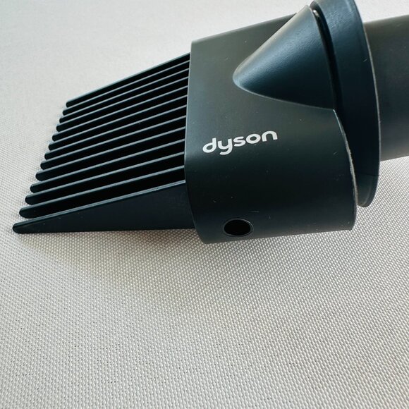 Dyson‎ Supersonic Hair Dryer Wide Tooth Comb Attachment Black NWOB - Picture 2 of 8